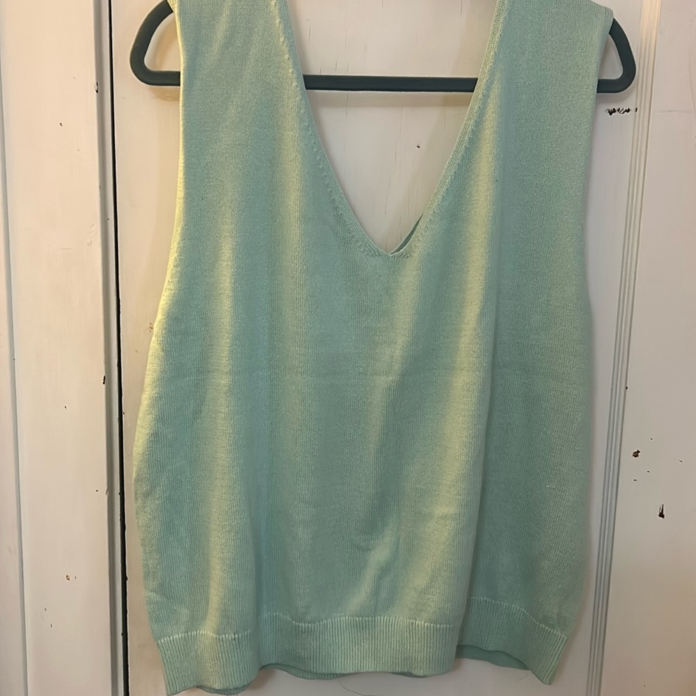 NWT GAP sweater